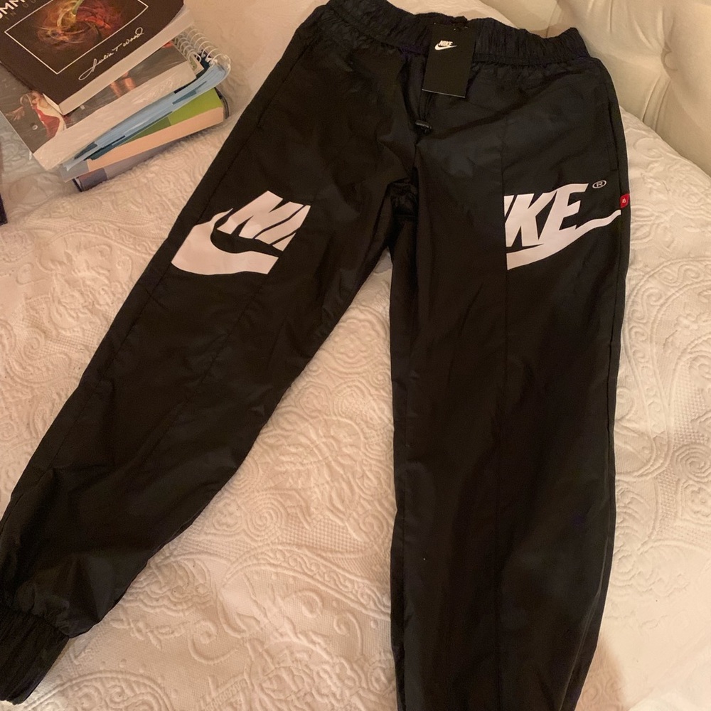 Women’s nike jogger capris